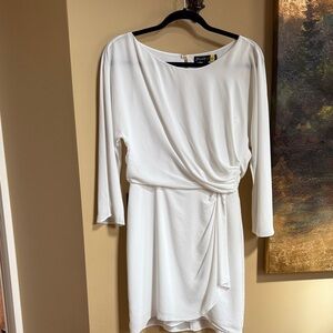 Elizabeth & James White Long Sleeve Dress